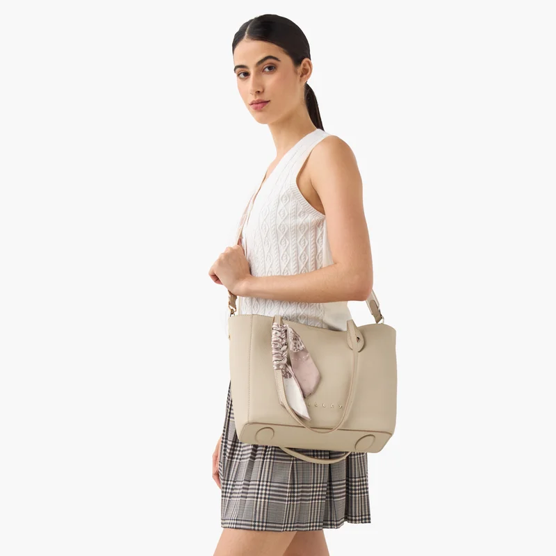 يونايتد كولورز أوف بينتيون Textured Tote Bag with Scarf Detail for Women